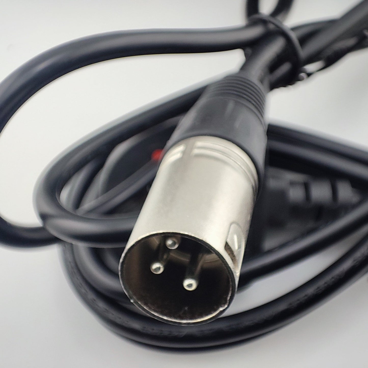 3-Pin XLR 58.8V 5A Li-ion Battery Charger for 14S 52V Battery with Display