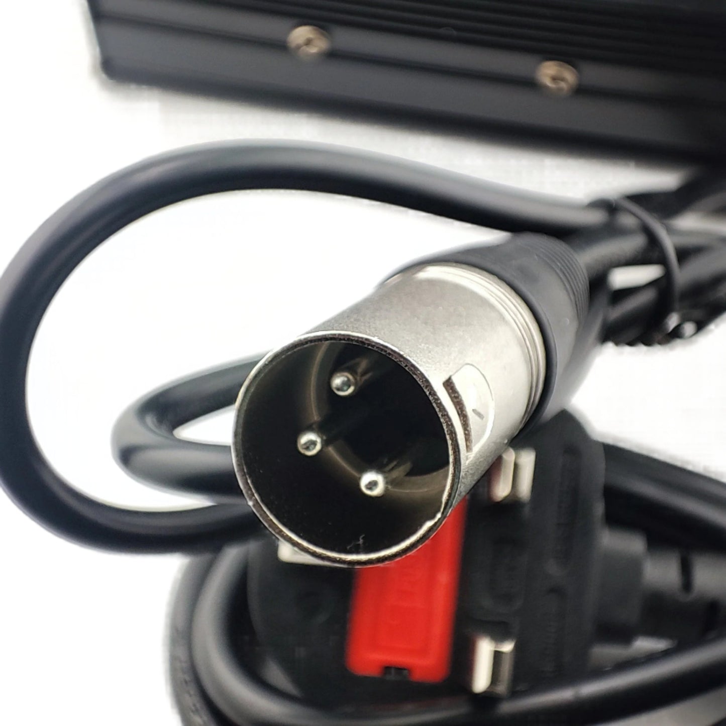 3-Pin XLR 58.8V 5A Li-ion Battery Charger for 14S 52V Battery with Display